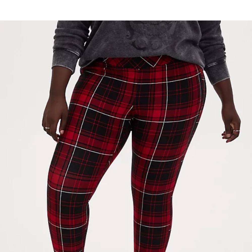 NWT torrid Studio Ponte Slim Fit Red Plaid Pull-On Pixi Pant, size 1 (14/16)